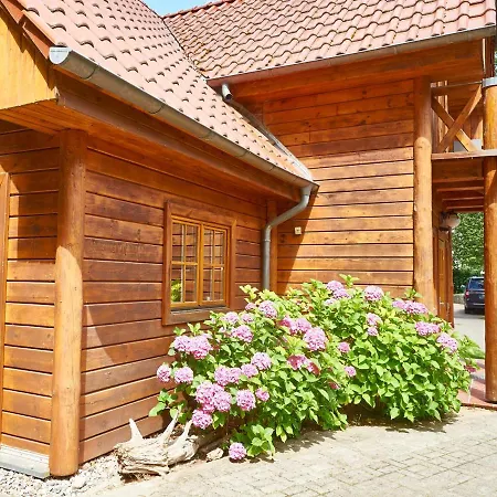 Strandschloesschen - Haushaelfte 2 Feriehus *