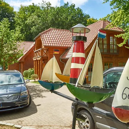 Feriehus Strandschloesschen - Haushaelfte 2 Sellin (Rugen)