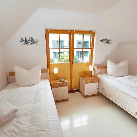 Strandschloesschen - Haushaelfte 2 *