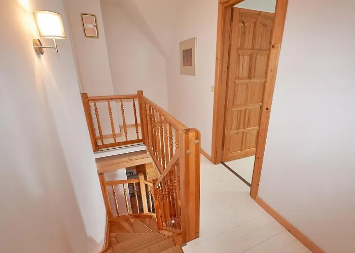 Strandschloesschen - Haushaelfte 2 * Sellin (Rugen)