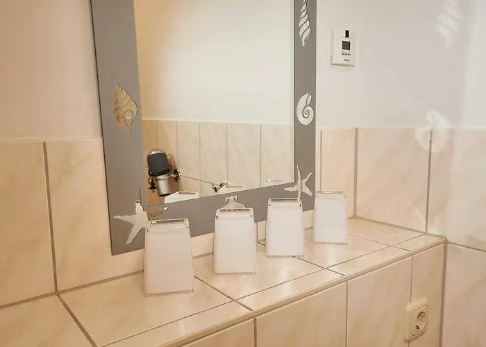 Strandschloesschen - Haushaelfte 2 Sellin (Rugen)